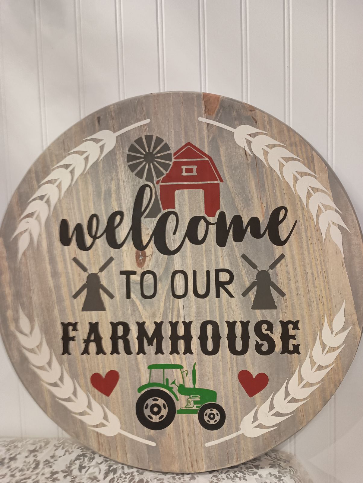 Welcome to our farmhouse Round