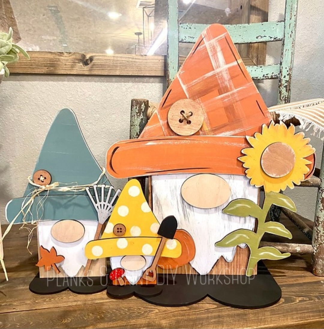 Gnome Trio Shelf Sitter